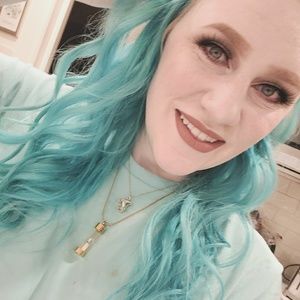 Meet your Posher, Cami